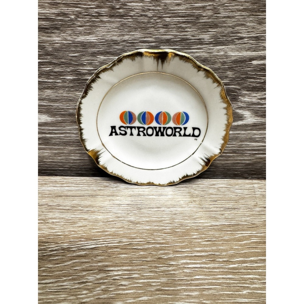 Vintage Astroworld Amusement Park Souvenir Ashtray trinket Dish Logo Ceramic